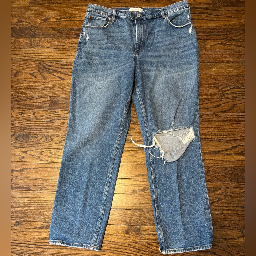 Abercrombie & Fitch Curve Love 90s Striaght Highrise Denim Jeans